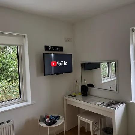 게스트하우스 Elm Grove, Family