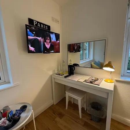 Elm Grove, Family ゲストハウス *