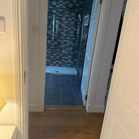 Elm Grove, Family * シュル