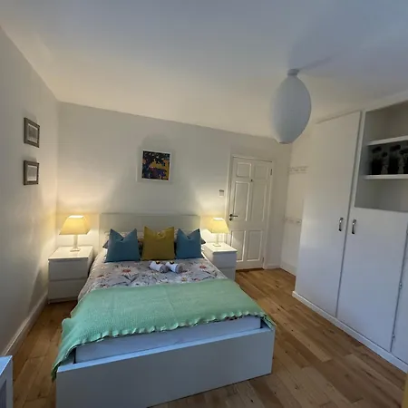 Elm Grove, Family シュル