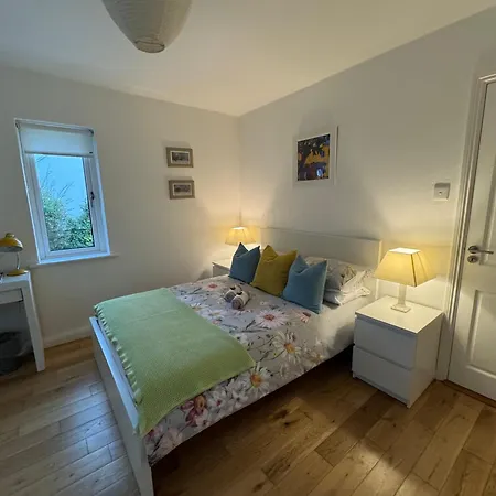Elm Grove, Family Guest house *