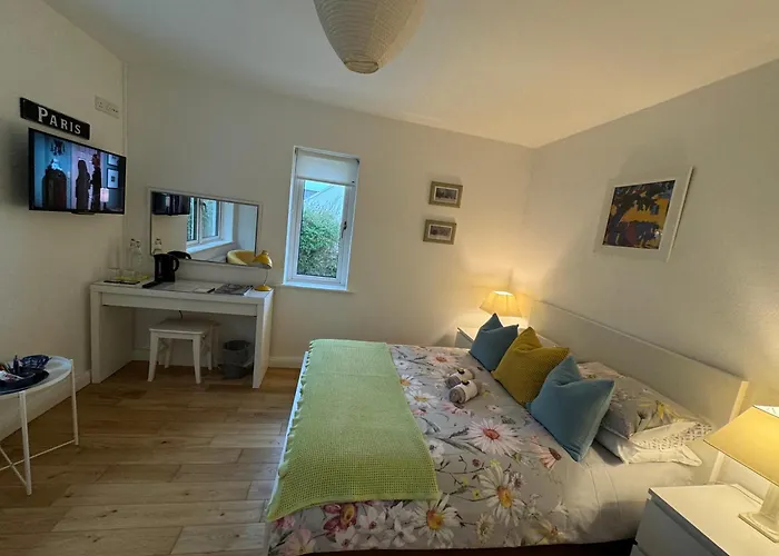 Pensionat Elm Grove, Family *