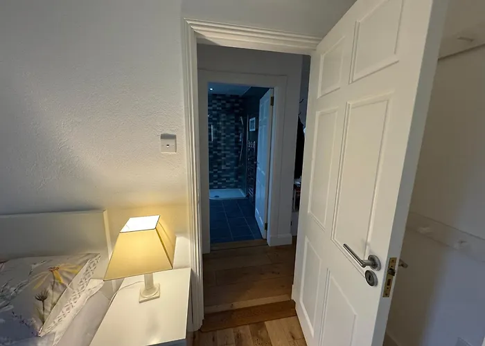 Elm Grove, Family Pensionat Schull